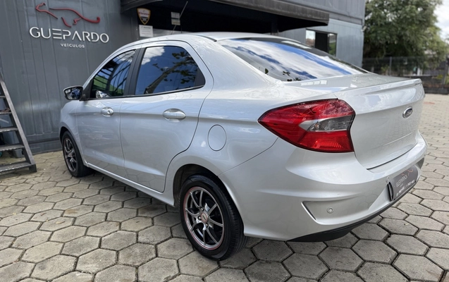 imagem-https://www.socarrao.com.br/sc-vehicle-images-prod/4457671/1793103744876-1_015807.jpg