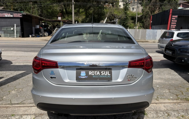 imagem-https://www.socarrao.com.br/sc-vehicle-images-prod/4458069/1793106523909-003_005a1ea29ed63b59f4a2b2010381c0c8.jpg