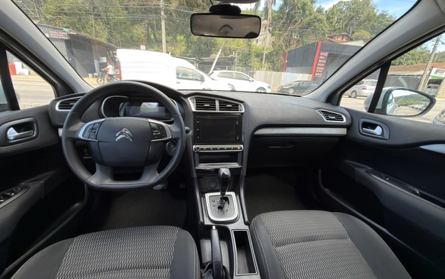 imagem-https://www.socarrao.com.br/sc-vehicle-images-prod/4458069/1793106523912-003_6ac0aacf057b50678d5ec399ec610c0e.jpg