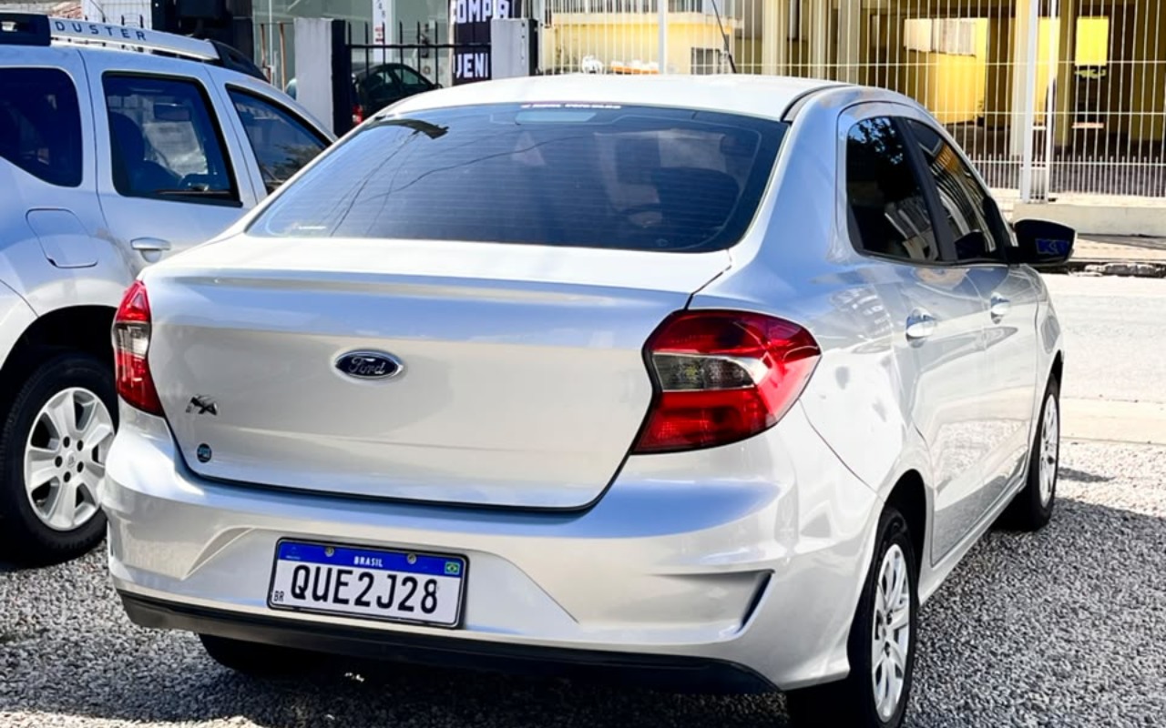 imagem-https://www.socarrao.com.br/sc-vehicle-images-prod/4458087/1793106778181-V2hhdHNBcHAgSW1hZ2UgMjAyNi0xMC0yNyBhdCAwOS4yMC4yMS5qcGVn.jpeg