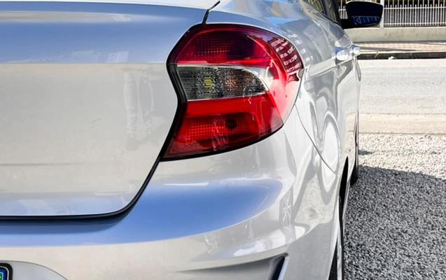 imagem-https://www.socarrao.com.br/sc-vehicle-images-prod/4458087/1793106778394-V2hhdHNBcHAgSW1hZ2UgMjAyNi0xMC0yNyBhdCAwOS4yMC4yMSAoMSkuanBlZw.jpeg
