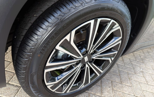 imagem-https://www.socarrao.com.br/sc-vehicle-images-prod/4458187/1793107426280-ODVhYzNiYTQtYjk5Ni00OGE1LWE1OTItMzZhM2ZmMGFmM2EwLmpwZWc.jpeg