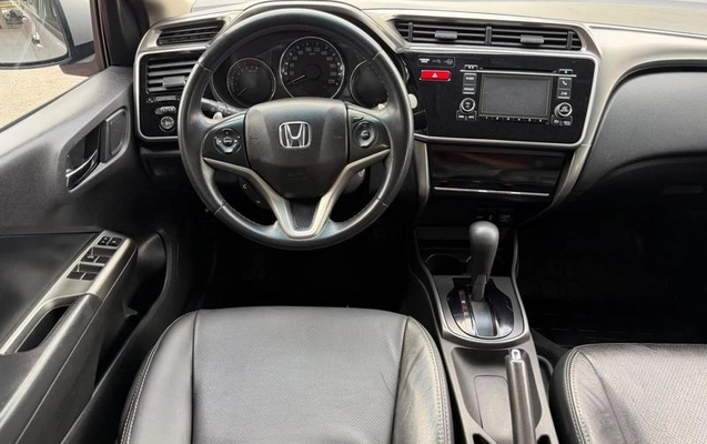 imagem-https://www.socarrao.com.br/sc-vehicle-images-prod/4458275/1793108003585-8609531_19_B_2c6823afa8.jpeg