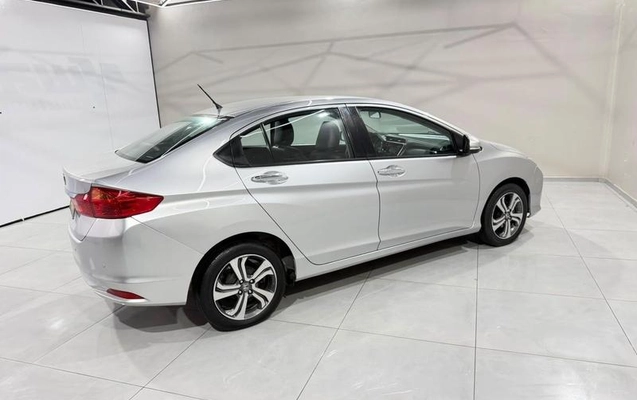 imagem-https://www.socarrao.com.br/sc-vehicle-images-prod/4458275/1793108003609-8609531_15_B_b2ba0638bb.jpeg