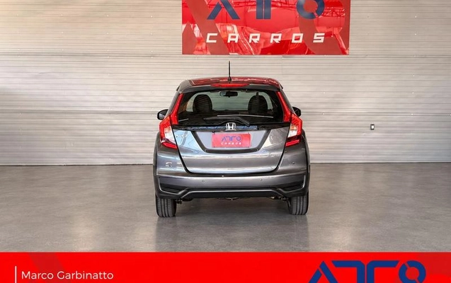 imagem-https://www.socarrao.com.br/sc-vehicle-images-prod/4458410/1793108966113-8608108_1_B_333458c8e8.jpeg