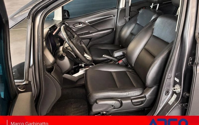 imagem-https://www.socarrao.com.br/sc-vehicle-images-prod/4458410/1793108966129-8608108_16_B_fa95810493.jpeg