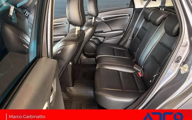 imagem-https://www.socarrao.com.br/sc-vehicle-images-prod/4458410/1793108966131-8608108_14_B_2dd4af62bf.jpeg
