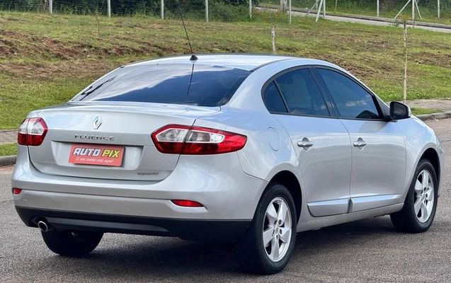 imagem-https://www.socarrao.com.br/sc-vehicle-images-prod/4458571/1793109902555-8545036_5_B_71b2a6ee04.jpeg