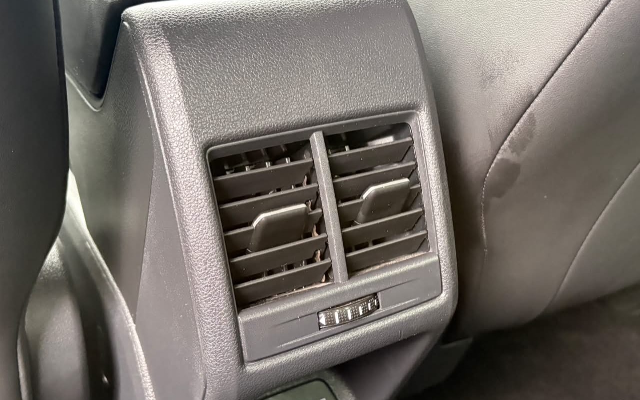 imagem-https://www.socarrao.com.br/sc-vehicle-images-prod/4458840/1793111570035-V2hhdHNBcHAgSW1hZ2UgMjAyNi0xMC0yNCBhdCAxMi4zMC4yOCAoMSkuanBlZw.jpeg