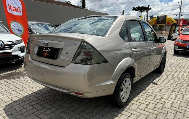 imagem-https://www.socarrao.com.br/sc-vehicle-images-prod/4458846/1793129702942-8605749_11_B_7d584cd8a6.jpeg