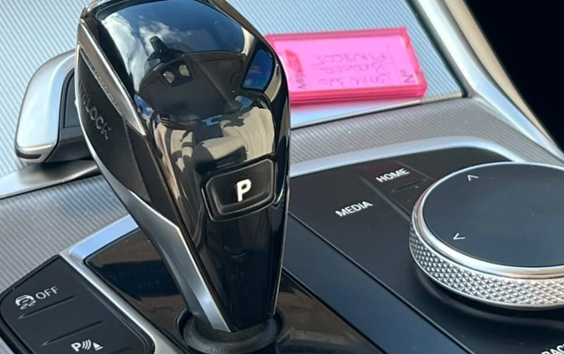 imagem-https://www.socarrao.com.br/sc-vehicle-images-prod/4459412/1793115929381-V2hhdHNBcHAgSW1hZ2UgMjAyNi0xMC0yNyBhdCAxMC4zNC4yNyAoMSkuanBlZw.jpeg