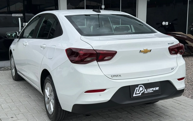 imagem-https://www.socarrao.com.br/sc-vehicle-images-prod/4459682/1793117771580-003_d781871107095986b05cbf6ca804e2bd.jpg