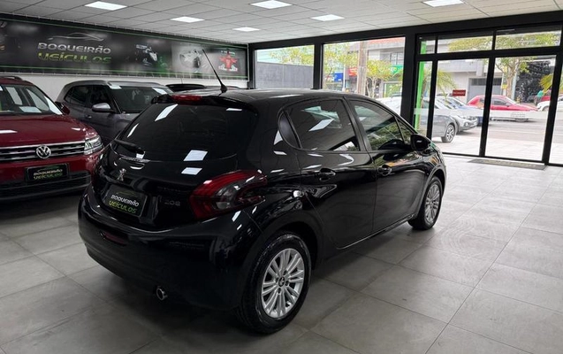 imagem-https://www.socarrao.com.br/sc-vehicle-images-prod/4459775/1793122477028-8608974_5_B_712d7ccbaa.jpeg