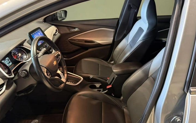 imagem-https://www.socarrao.com.br/sc-vehicle-images-prod/4459838/1793118861165-8610413_14_B_9da1e13375.jpeg