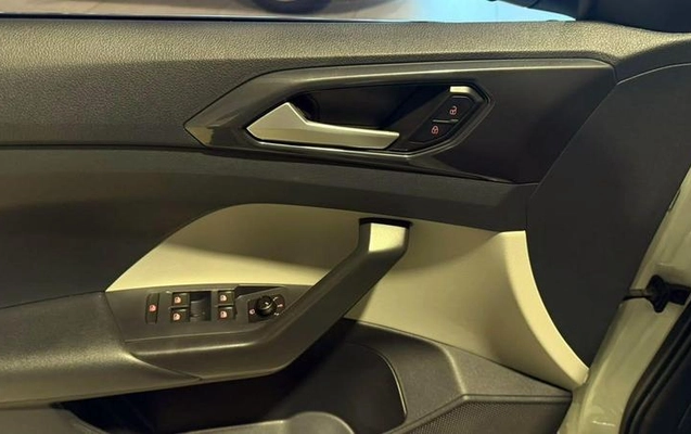 imagem-https://www.socarrao.com.br/sc-vehicle-images-prod/4459862/1793119066896-8604429_8_B_185426a2b0.jpeg