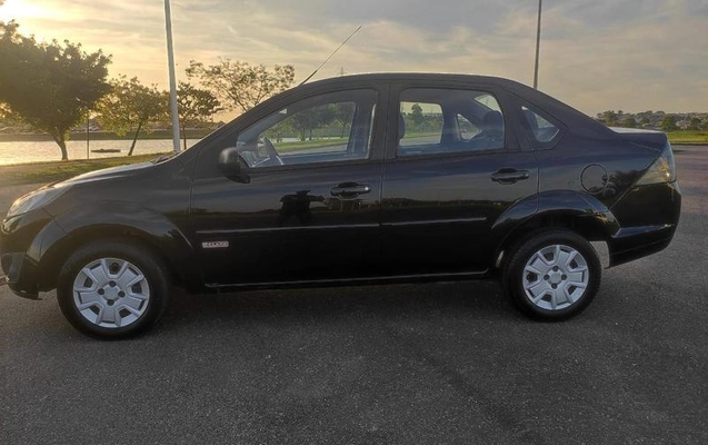 imagem-https://www.socarrao.com.br/sc-vehicle-images-prod/4460312/1793132868457-8582685_13_B_4d46559f84.jpeg