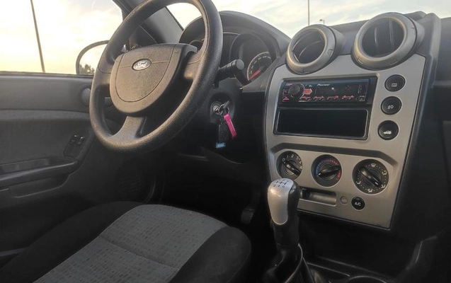 imagem-https://www.socarrao.com.br/sc-vehicle-images-prod/4460312/1793132868461-8582685_0_B_f742a56c15.jpeg