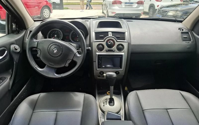 imagem-https://www.socarrao.com.br/sc-vehicle-images-prod/4460362/1793122160291-8524139_8_B_febb64d288.jpeg