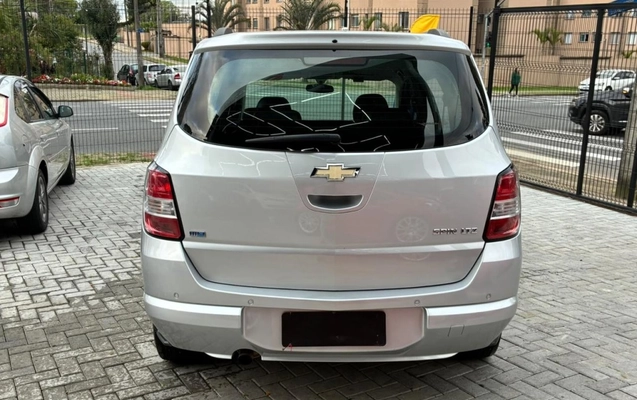imagem-https://www.socarrao.com.br/sc-vehicle-images-prod/4460507/1793122505749-18_012213.jpg