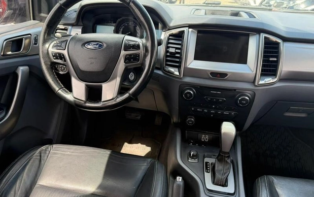 imagem-https://www.socarrao.com.br/sc-vehicle-images-prod/4460524/1793122607916-8566057_6_B_7ca9015ba7.jpeg