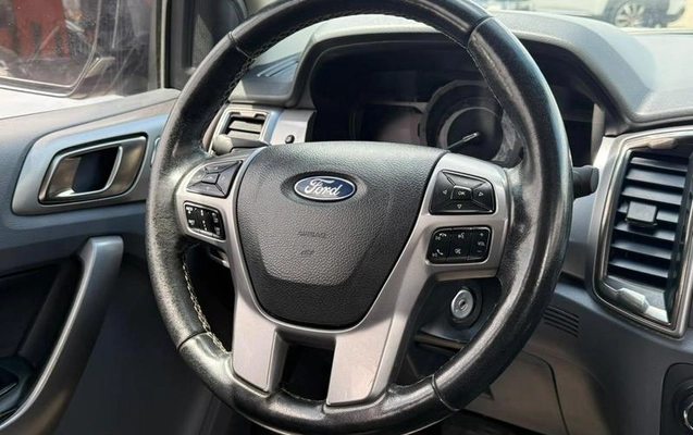 imagem-https://www.socarrao.com.br/sc-vehicle-images-prod/4460524/1793122607917-8566057_5_B_94fdf6973c.jpeg