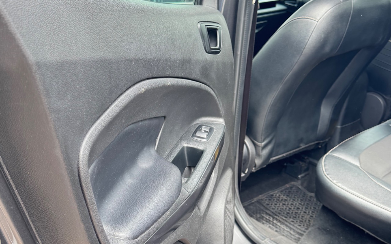 imagem-https://www.socarrao.com.br/sc-vehicle-images-prod/4460540/1793122718061-SU1HXzczODYuanBlZw.jpeg