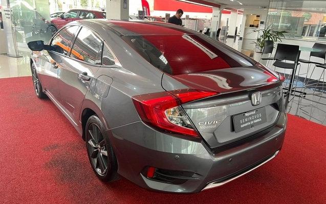 imagem-https://www.socarrao.com.br/sc-vehicle-images-prod/4461017/1793125895460-rkUUCPRk78CoZFfNBzTXfPzFazxO8FGl.jpg