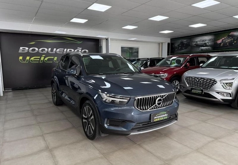 Volvo XC40 2021 Azul — foto 1 de 3