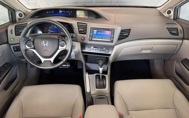 imagem-https://www.socarrao.com.br/sc-vehicle-images-prod/4461129/1793126710898-8581908_12_B_d3696ff45f.jpeg