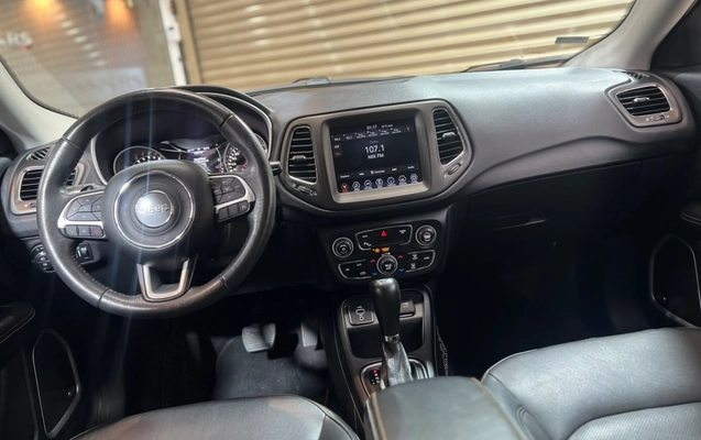 imagem-https://www.socarrao.com.br/sc-vehicle-images-prod/4461326/1793128242233-SLvSoRjbbyBNxqW0cOtxOcdUPDmxV4Ng.jpg