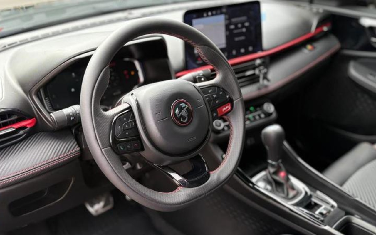 imagem-https://www.socarrao.com.br/sc-vehicle-images-prod/4461353/1793128410048-RkNfMzkzOV84NTUwNjM1XzJfVl9iZmZmOTI1NGU3LmpwZWc.jpeg