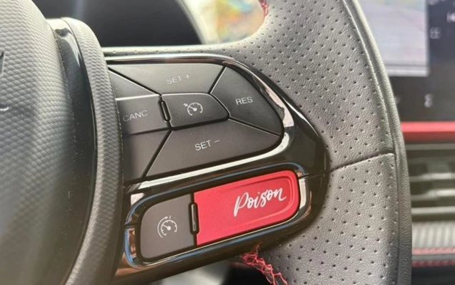 imagem-https://www.socarrao.com.br/sc-vehicle-images-prod/4461353/1793128411142-RkNfMzkzOV84NTUwNjM1XzJfVl9kMDY5OTRlMTgzLmpwZWc.jpeg
