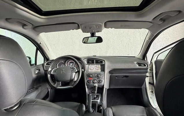 imagem-https://www.socarrao.com.br/sc-vehicle-images-prod/4461629/1793141659971-8611984_9_B_d83b0388fd.jpeg