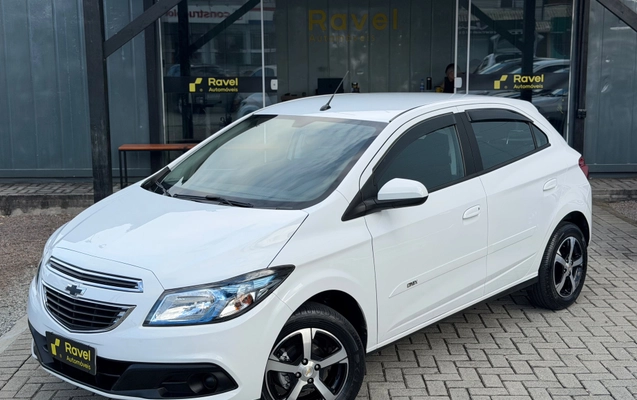 imagem-https://www.socarrao.com.br/sc-vehicle-images-prod/4461711/1793130978353-003_1e3412ae83100150d0d1897fda52cbed.jpg