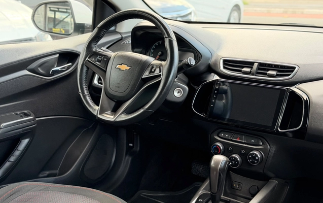 imagem-https://www.socarrao.com.br/sc-vehicle-images-prod/4461711/1793130978370-003_77b362bb198f68979a970ba55e312008.jpg