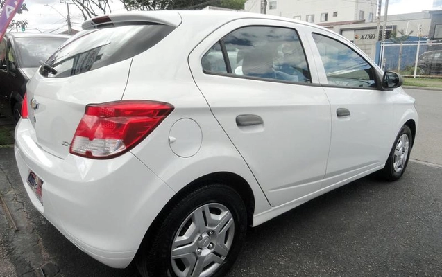 imagem-https://www.socarrao.com.br/sc-vehicle-images-prod/4461772/1793134364682-8612006_9_B_ed0cdab91e.jpeg