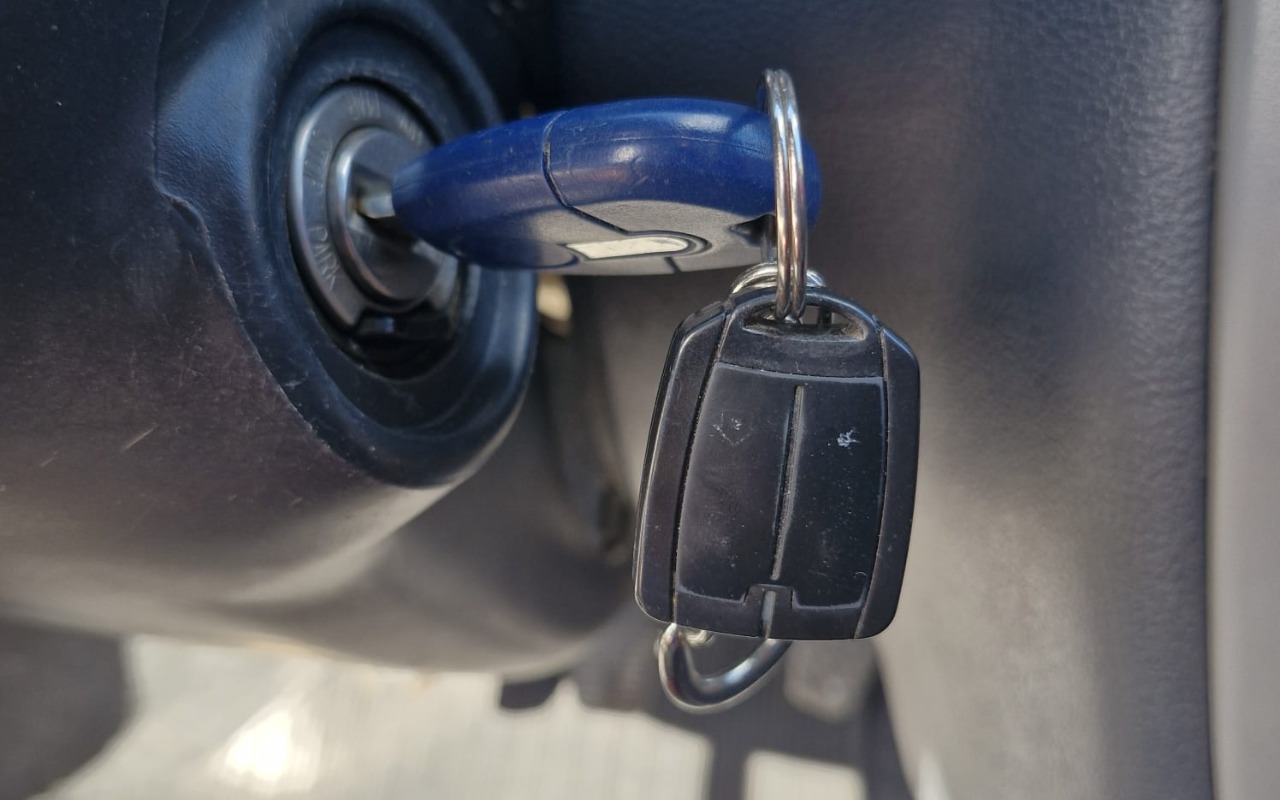 imagem-https://www.socarrao.com.br/sc-vehicle-images-prod/4461809/1793132849230-MjMuanBlZw.jpeg