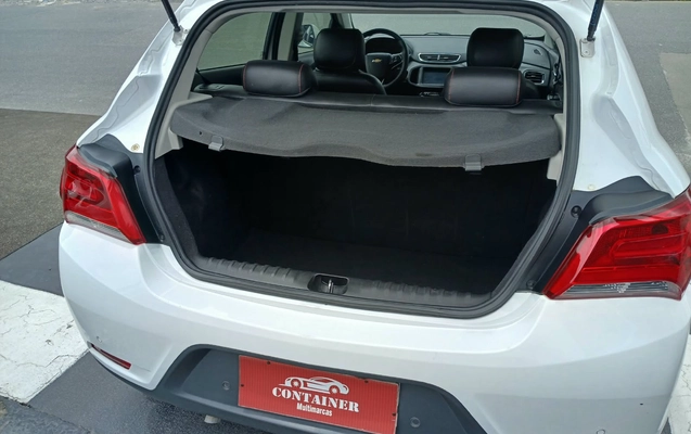 imagem-https://www.socarrao.com.br/sc-vehicle-images-prod/4461974/1793132772228-003_7d8845fa2189c8b6e24e9218447f4791.jpg
