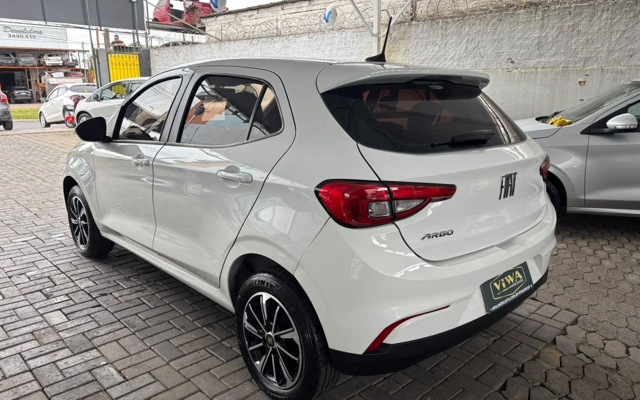 imagem-https://www.socarrao.com.br/sc-vehicle-images-prod/4462059/1793133515900-QVJHTyBCUkFOQ08gMy5qcGc.jpg