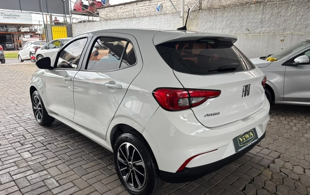 imagem-https://www.socarrao.com.br/sc-vehicle-images-prod/4462059/1793133515900-QVJHTyBCUkFOQ08gMy5qcGc.jpg