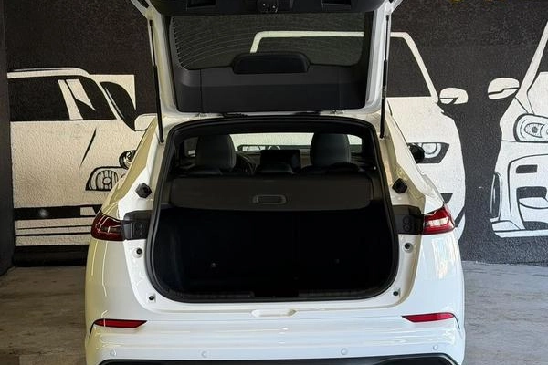 imagem-https://www.socarrao.com.br/sc-vehicle-images-prod/4462228/1793134414981-8601678_10_B_a5be4d3312.jpeg