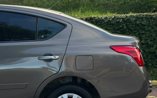 imagem-https://www.socarrao.com.br/sc-vehicle-images-prod/4462232/1793134226709-003_207a75fbce9d16092f7dbb302db18cdb.jpg