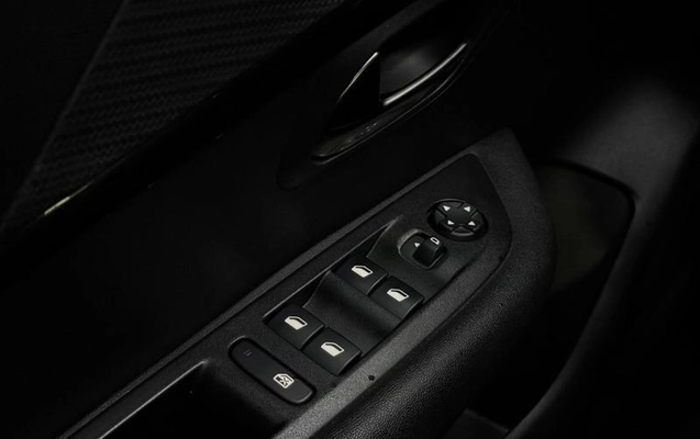 imagem-https://www.socarrao.com.br/sc-vehicle-images-prod/4462471/1793135388862-8461246_19_B_827b1cb538.jpeg