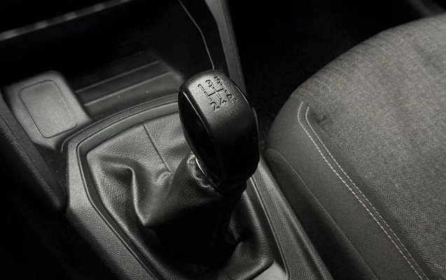 imagem-https://www.socarrao.com.br/sc-vehicle-images-prod/4462472/1793135403223-8315069_17_B_a2dc0384f5.jpeg