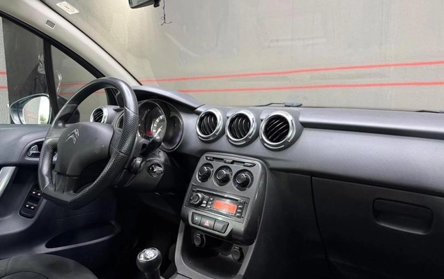 imagem-https://www.socarrao.com.br/sc-vehicle-images-prod/4462505/1793135432115-8147824_12_B_436dcc4964.jpeg