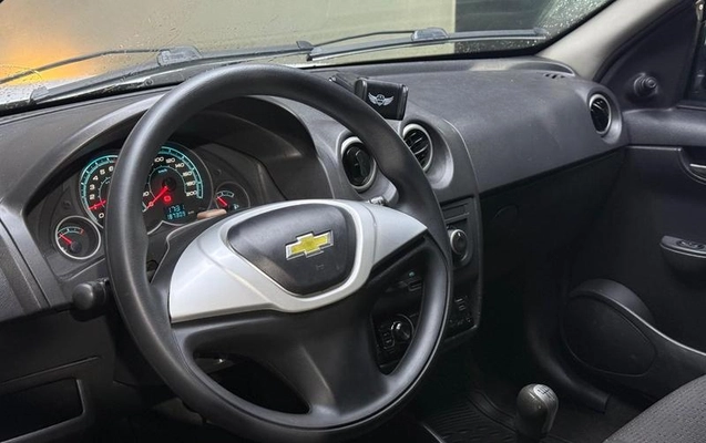 imagem-https://www.socarrao.com.br/sc-vehicle-images-prod/4462519/1793135442648-8282718_7_B_31e3b6a696.jpeg