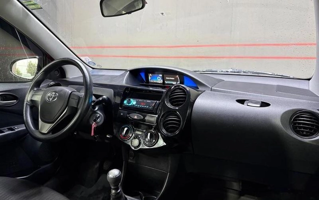 imagem-https://www.socarrao.com.br/sc-vehicle-images-prod/4462562/1793135516336-8303073_14_B_68dc5ccd86.jpeg