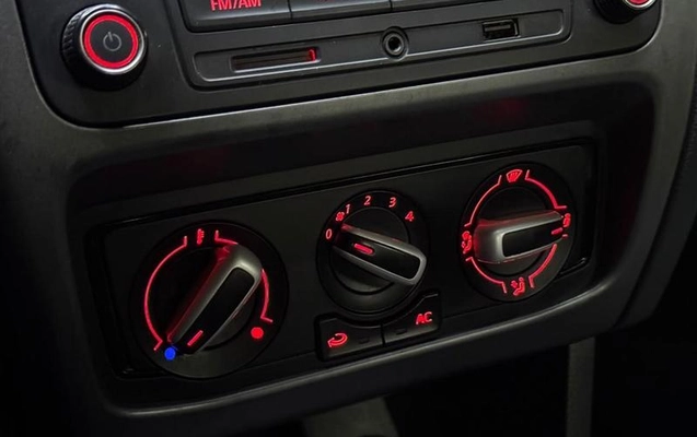 imagem-https://www.socarrao.com.br/sc-vehicle-images-prod/4462622/1793135629646-8598234_15_B_666dd45b42.jpeg
