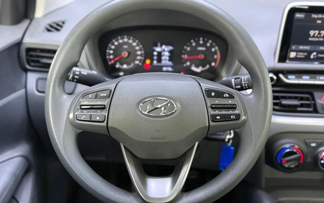 imagem-https://www.socarrao.com.br/sc-vehicle-images-prod/4462665/1793135698237-8608901_8_B_7528f0360c.jpeg