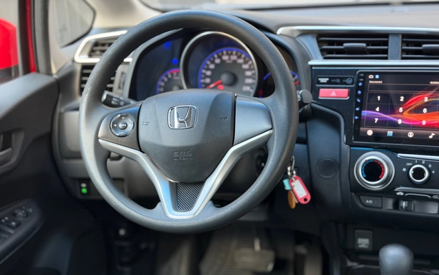 imagem-https://www.socarrao.com.br/sc-vehicle-images-prod/4462671/1793135723974-1275f9ac-f354-4edb-841c-966fe904ef4c.jpg